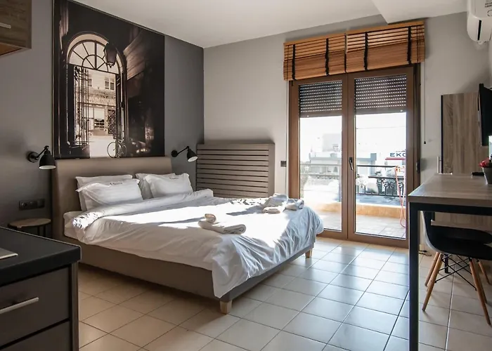 4 Seasons Luxury Apartments