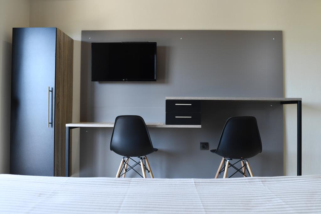 4 Seasons Luxury Apartment
